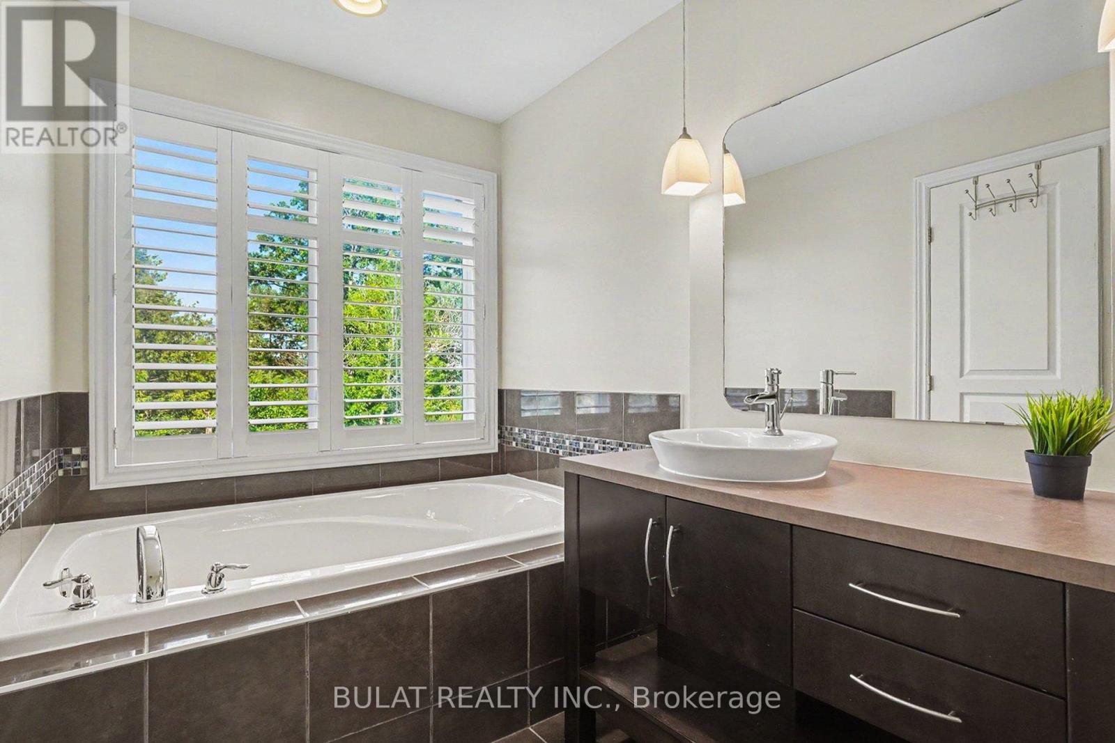 20 Mccooeye Lane, Ottawa, Ontario  K2S 1B9 - Photo 17 - X13427512