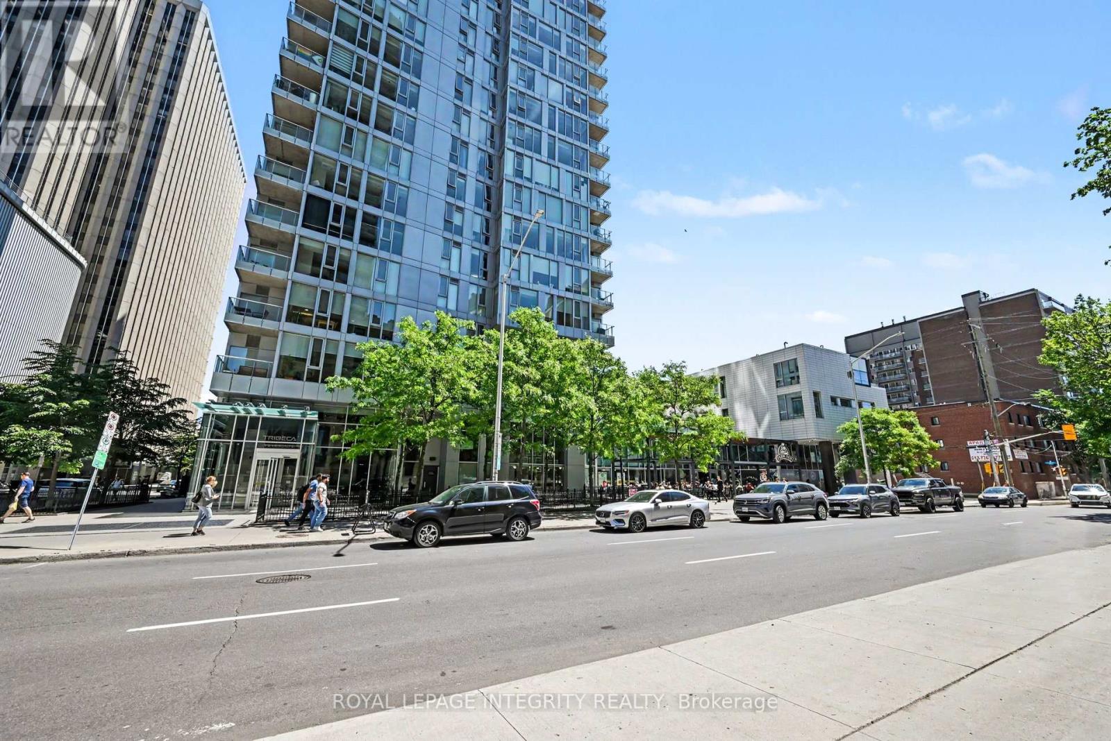 1306 - 179 Metcalfe Street, Ottawa, Ontario  K2P 1P7 - Photo 2 - X13427606