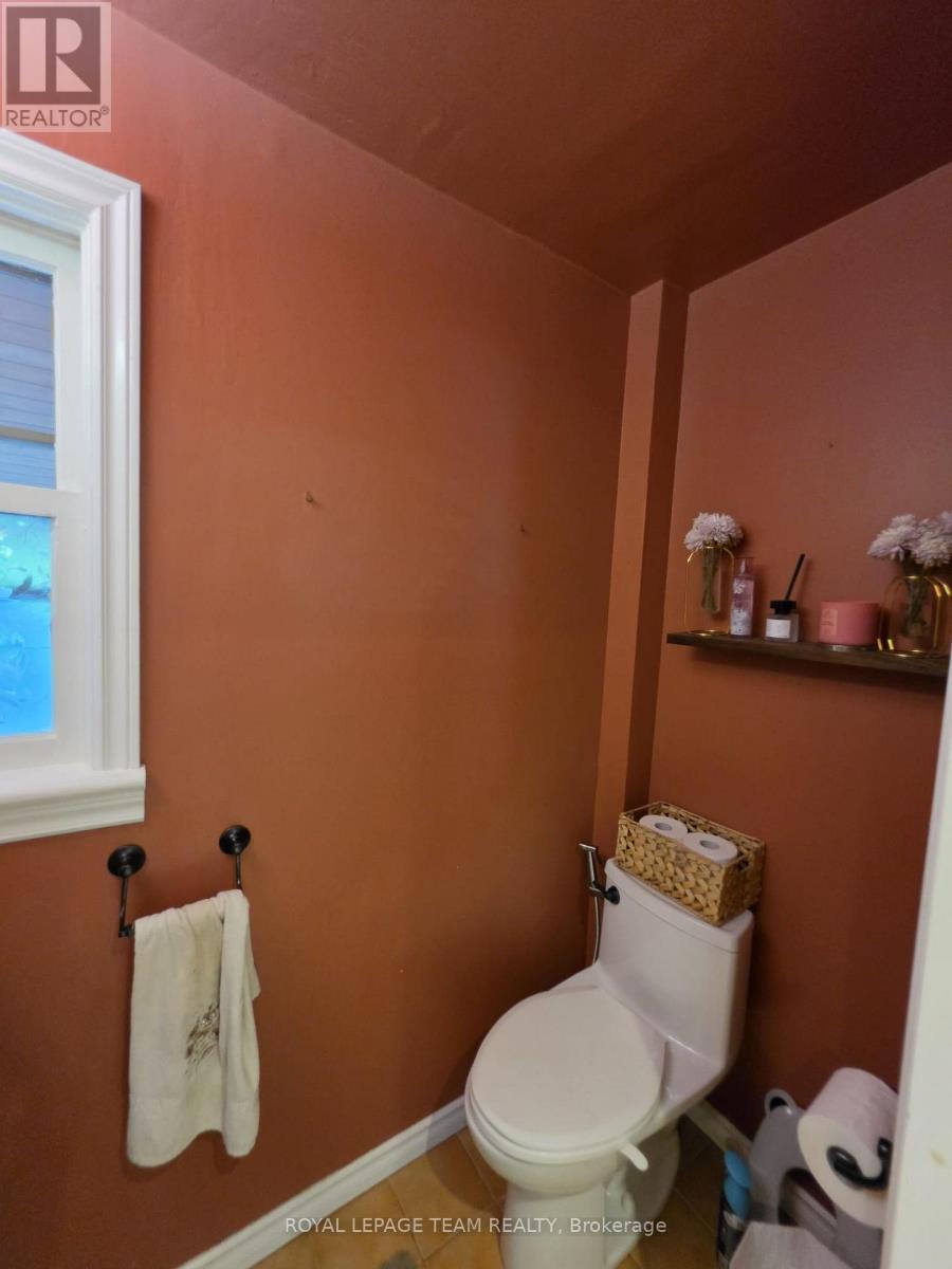1247 Summerville Avenue, Ottawa, Ontario  K1Z 8G6 - Photo 13 - X13427766