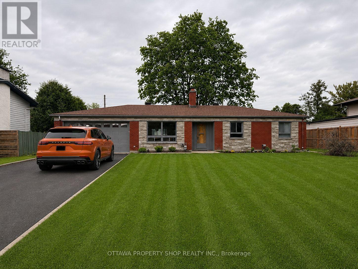 1981 Bel-Air Drive, Ottawa, Ontario  K2C 0X1 - Photo 2 - X13427780