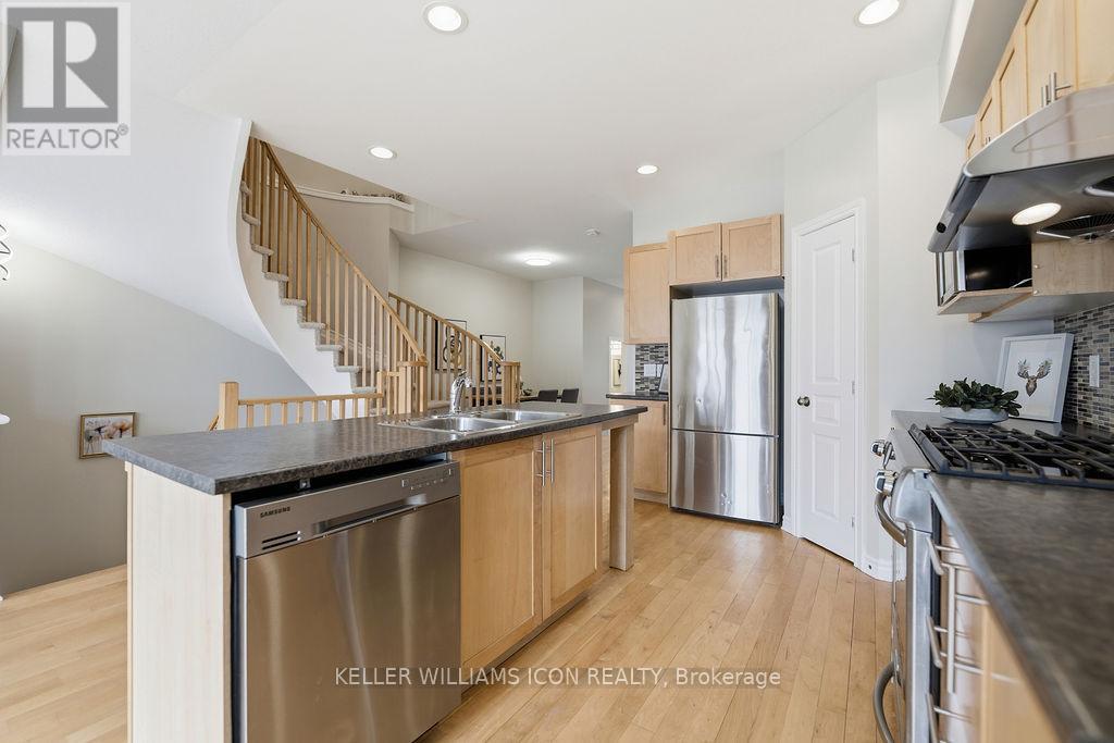564 Remnor Avenue, Ottawa, Ontario  K2T 0A5 - Photo 8 - X13428018