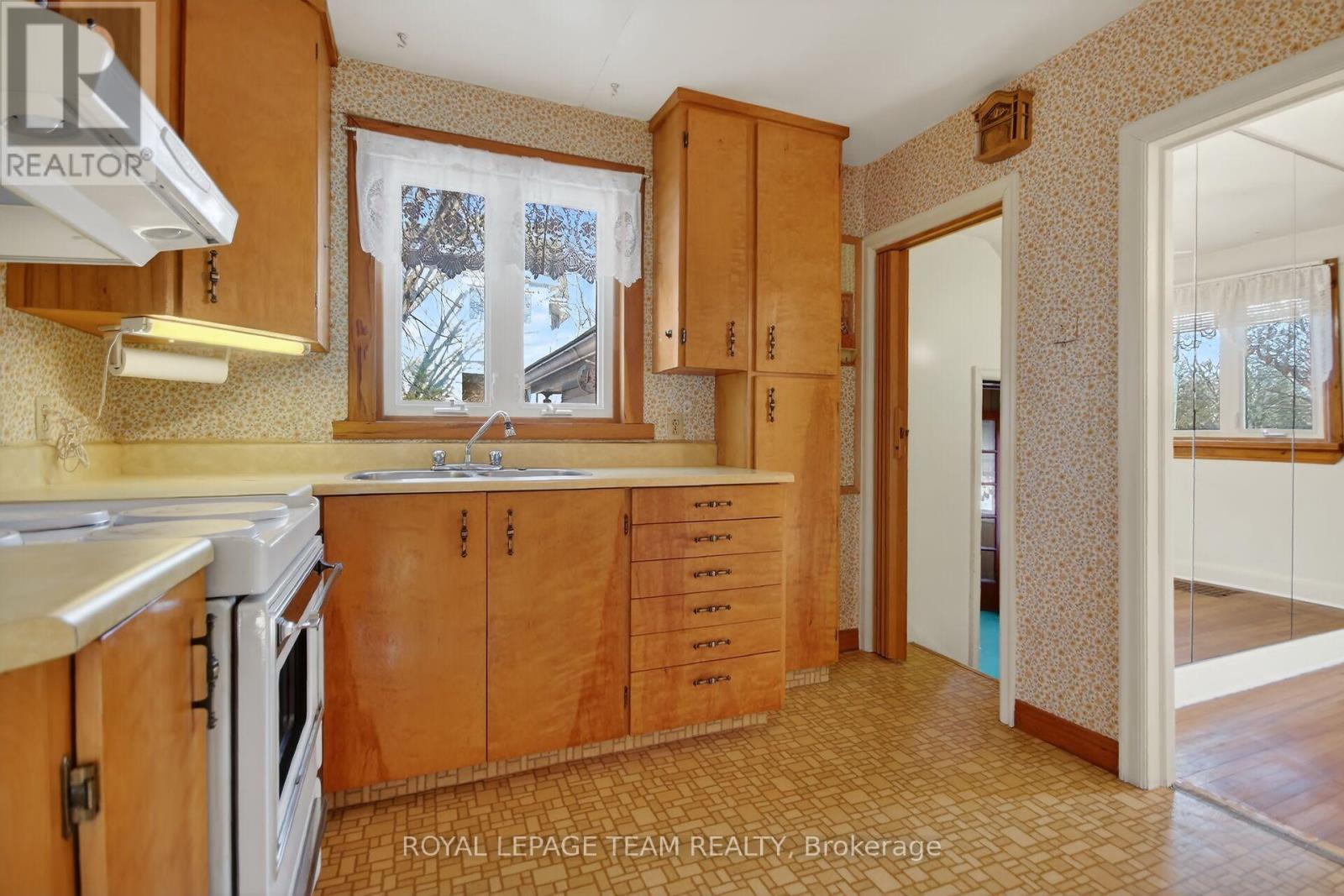 591 Churchill Avenue N, Ottawa, Ontario  K1Z 5E6 - Photo 12 - X13428156