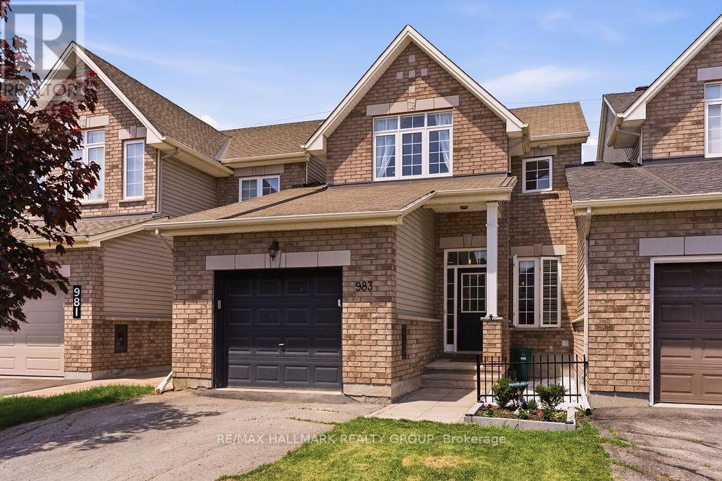 983 Markwick Crescent, Ottawa, Ontario  K4A 4X9 - Photo 2 - X13428248