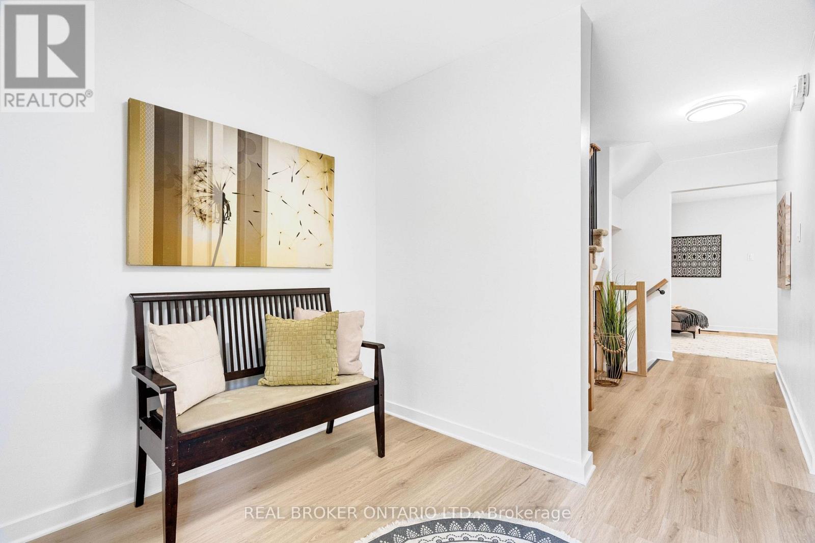 124 - 1449 Ridgebrook Drive, Ottawa, Ontario  K1B 4T1 - Photo 2 - X13428388