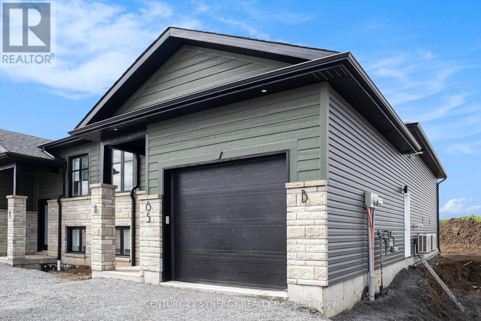 B - 65 Helen Street, North Stormont, Ontario  K0A 1R0 - Photo 2 - X13428486