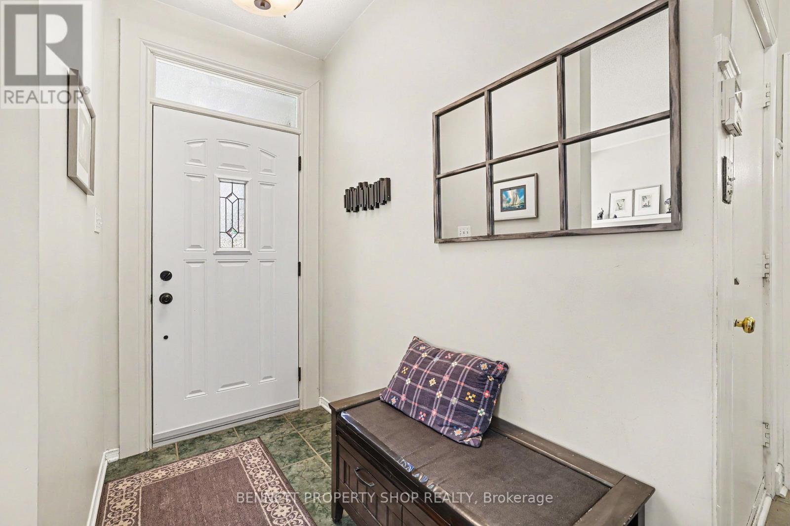 60 Apple Creek Crescent, Ottawa, Ontario  K2M 2M5 - Photo 3 - X13428600