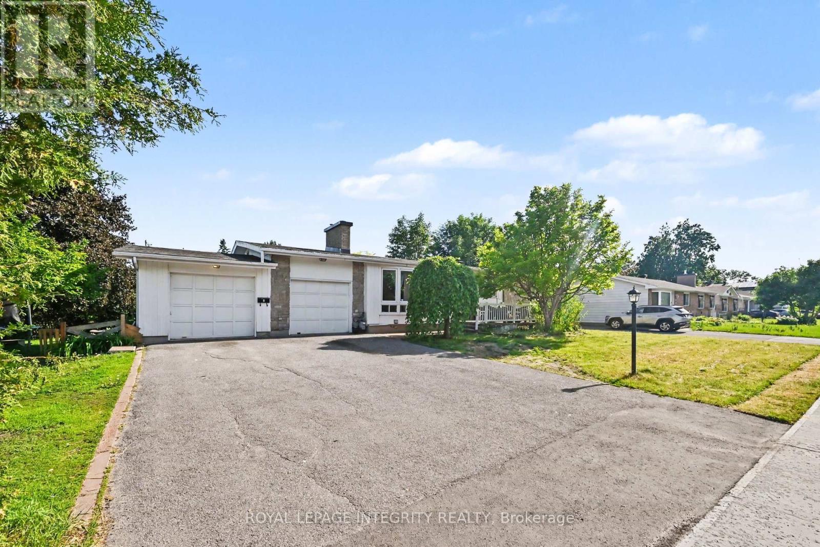 104 Viewmount Drive, Ottawa, Ontario  K2G 3C1 - Photo 3 - X13428616