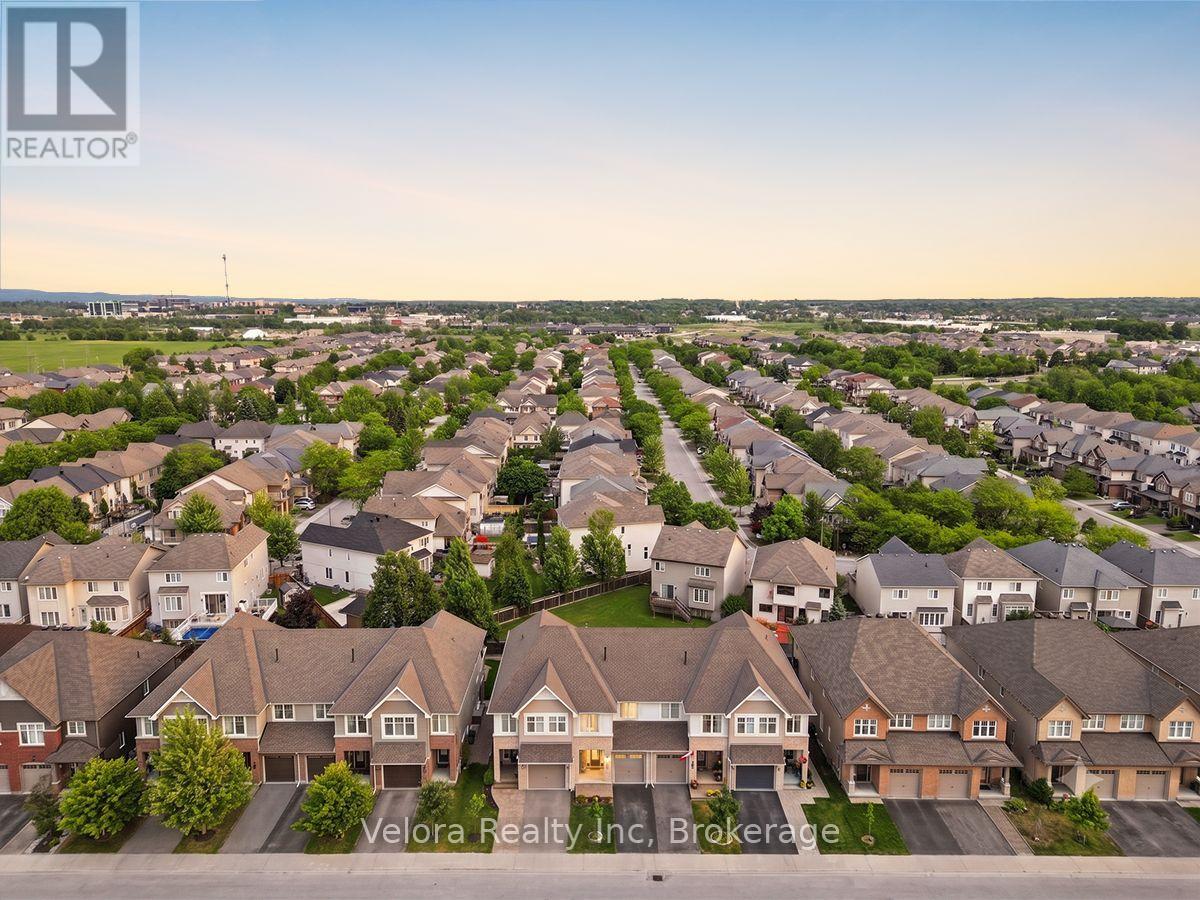 366 Warmstone Drive, Ottawa, Ontario  K2S 0W5 - Photo 2 - X13428706