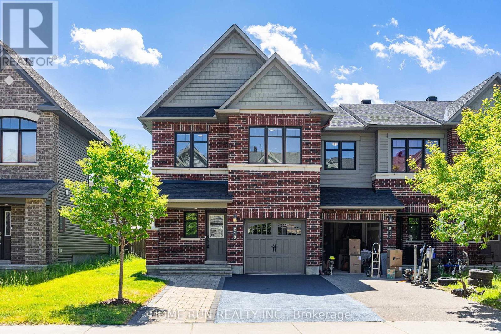 219 Halyard Way, Ottawa, Ontario  K2T 0L2 - Photo 1 - X13428946