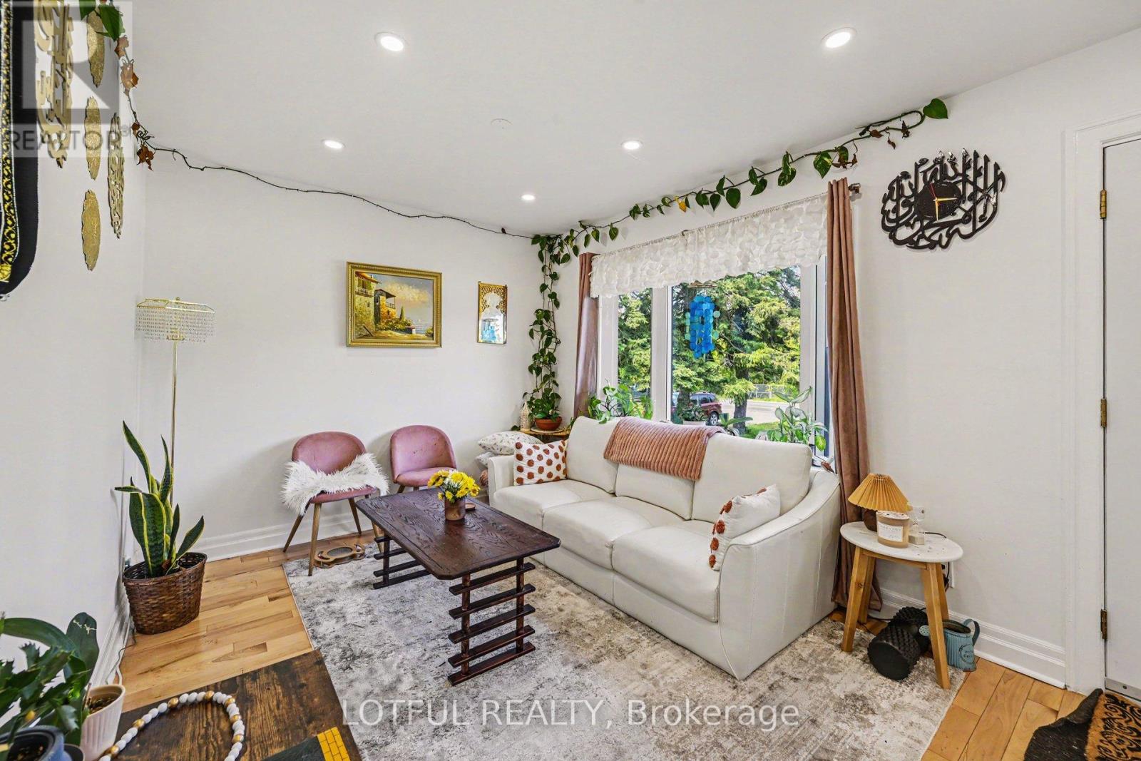 10 Cassidy Road, Ottawa, Ontario  K2H 6J8 - Photo 5 - X13428970