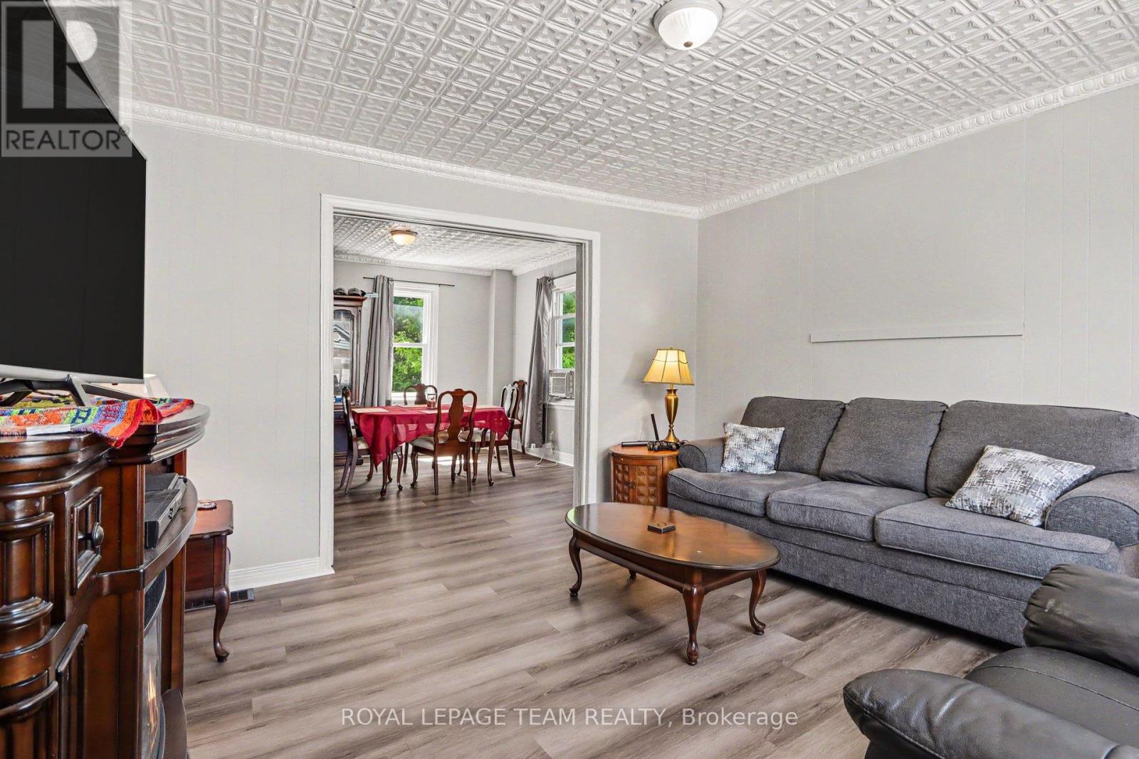 10486 Clark Road, North Dundas, Ontario  K0E 1S0 - Photo 6 - X13428990