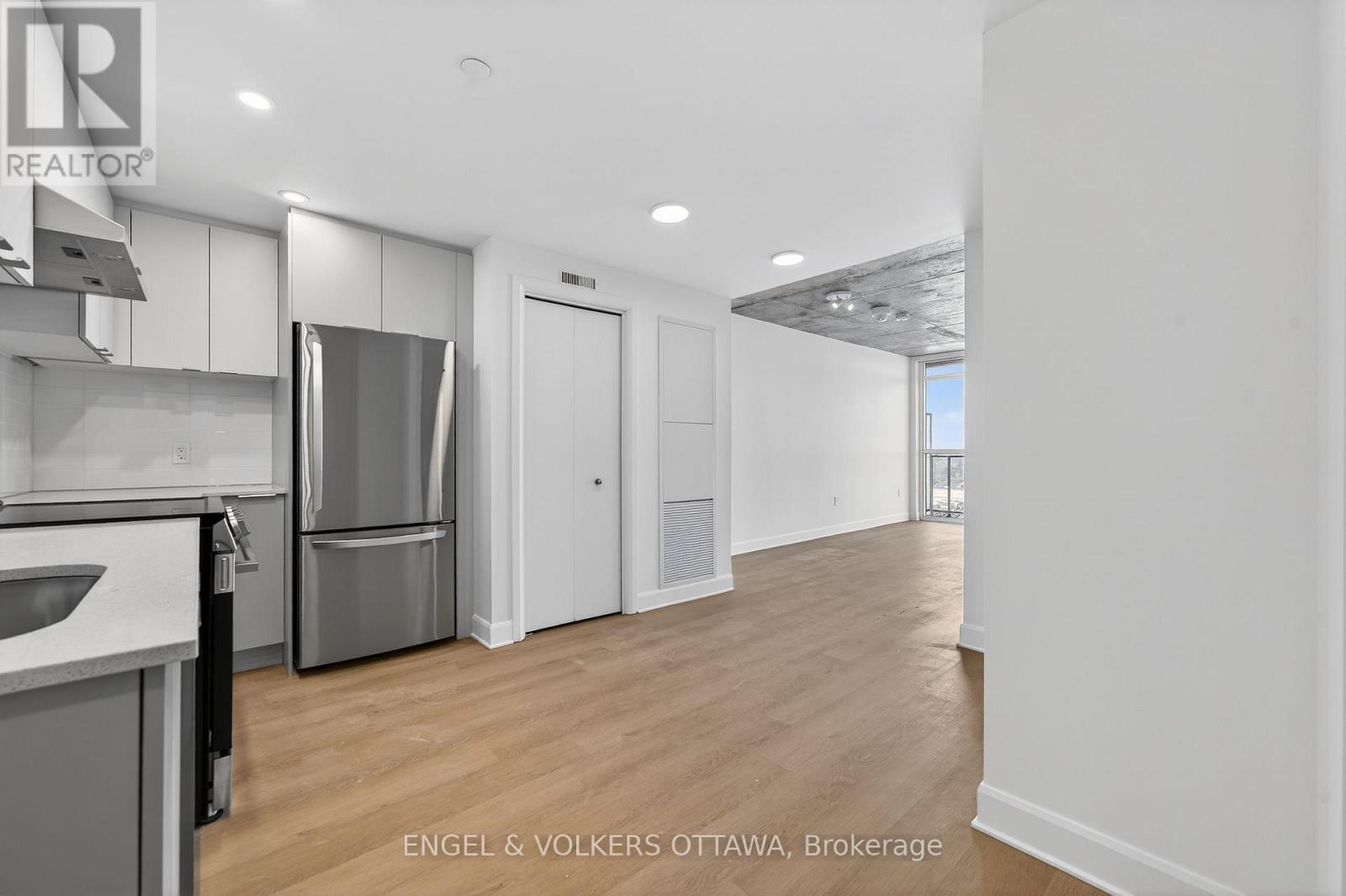 1203 - 1370 Carling Avenue, Ottawa, Ontario  K1Z 0E4 - Photo 2 - X13429004