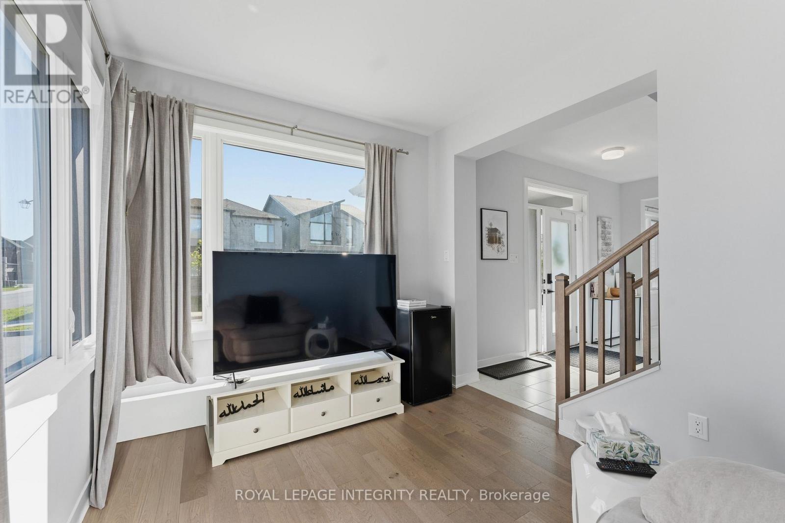 660 Fenwick Way, Ottawa, Ontario  K2J 7E6 - Photo 9 - X13429100