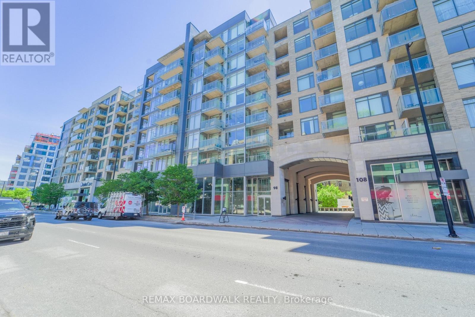 301 - 98 Richmond Road, Ottawa, Ontario  K1Z 0B2 - Photo 1 - X13429174