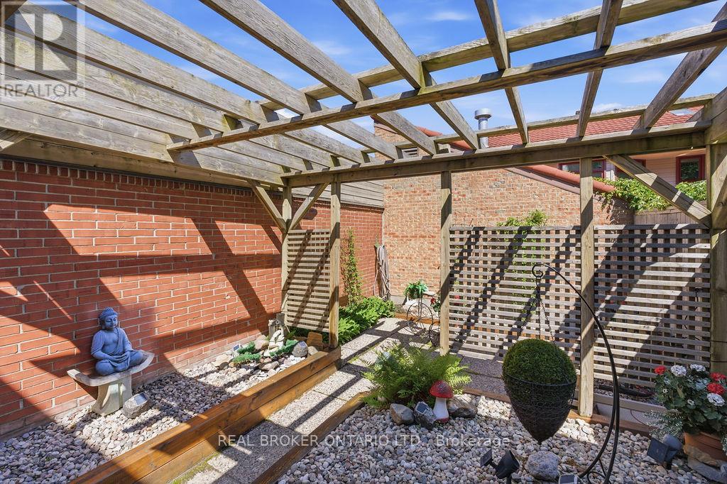255 Bruyere Street, Ottawa, Ontario  K1N 5E5 - Photo 16 - X13429402