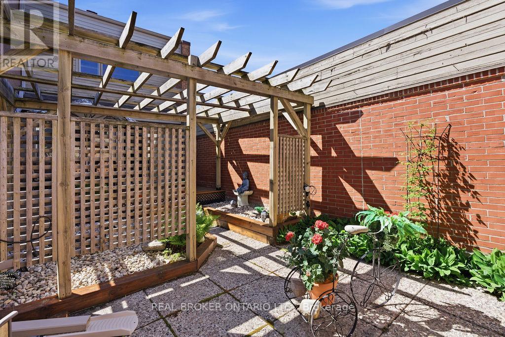 255 Bruyere Street, Ottawa, Ontario  K1N 5E5 - Photo 17 - X13429402