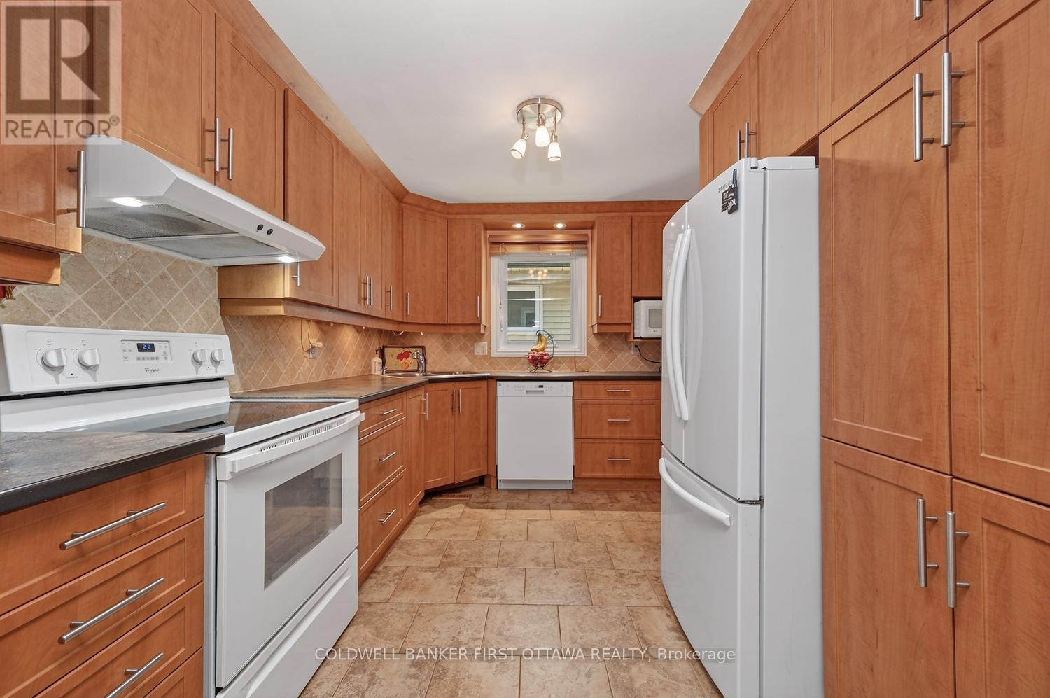 1528 Brookmill Lane, Ottawa, Ontario  K1B 5G4 - Photo 8 - X13429410