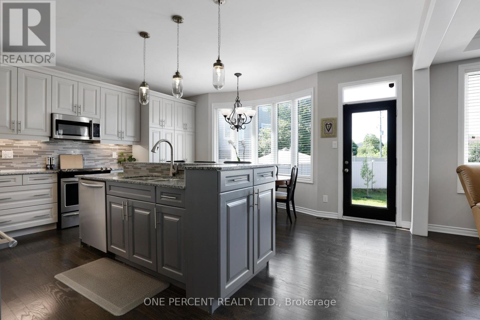 50 Sweetbay Circle, Ottawa, Ontario  K2S 0W8 - Photo 12 - X13429978