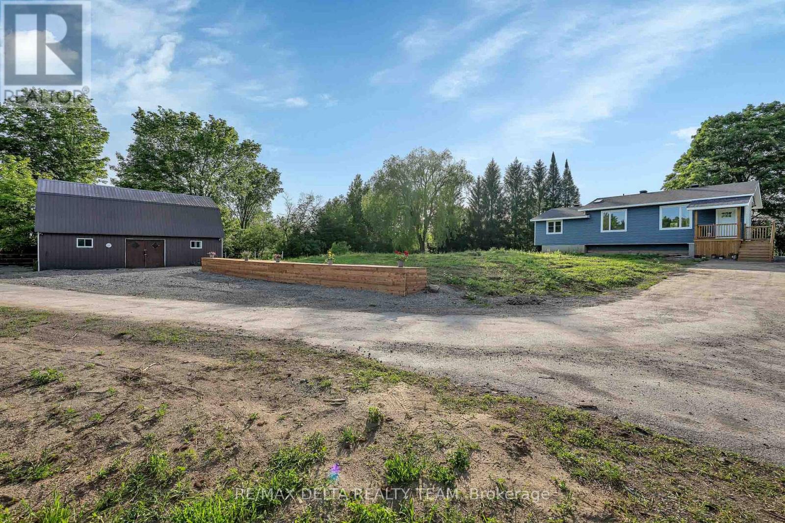 620 MCCONNELL ROAD, Montague, Ontario