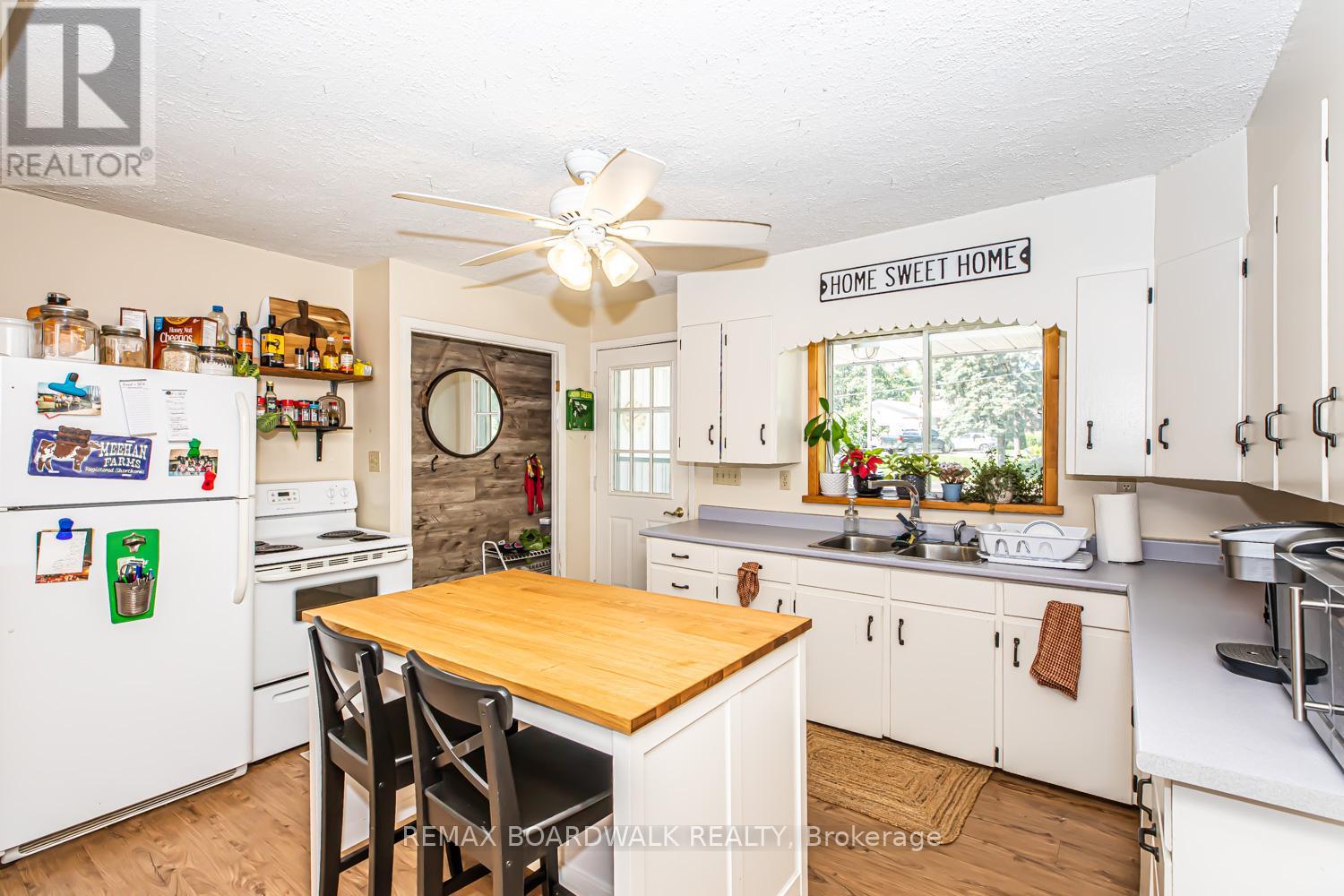 303-307 Donald B Munro Drive, Ottawa, Ontario  K0A 1L0 - Photo 7 - X13430154