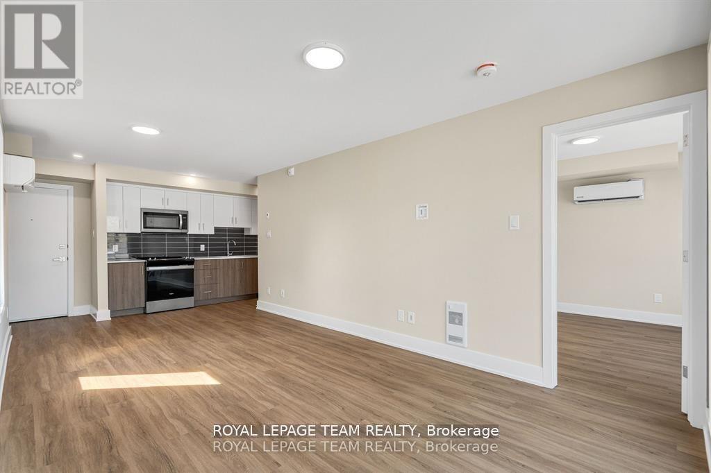 2 - 366 Winona Avenue, Ottawa, Ontario  K1Z 5H7 - Photo 5 - X13430234