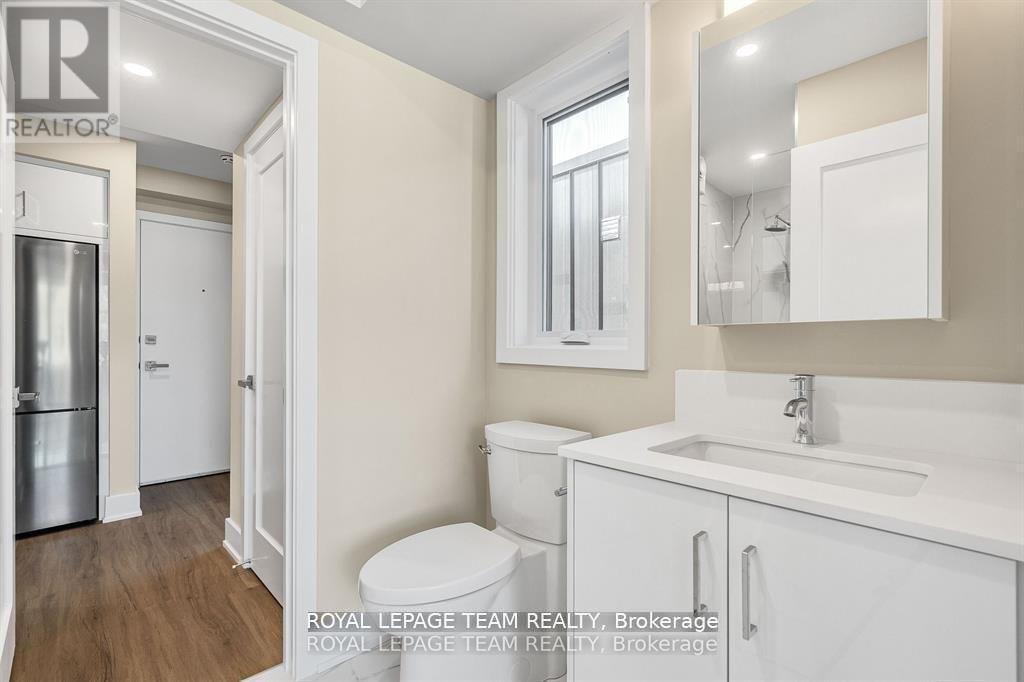 2 - 366 Winona Avenue, Ottawa, Ontario  K1Z 5H7 - Photo 9 - X13430234