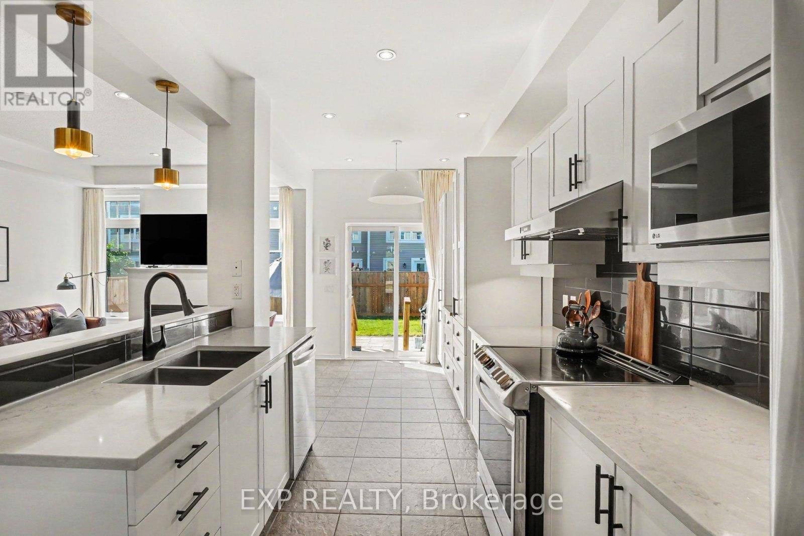 103 Westphalian Avenue, Ottawa, Ontario  K2V 0A3 - Photo 12 - X13430416