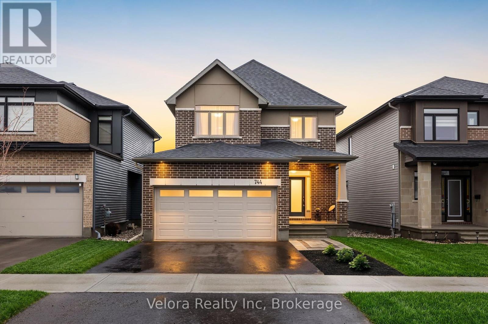 744 COPE DRIVE, Ottawa, Ontario