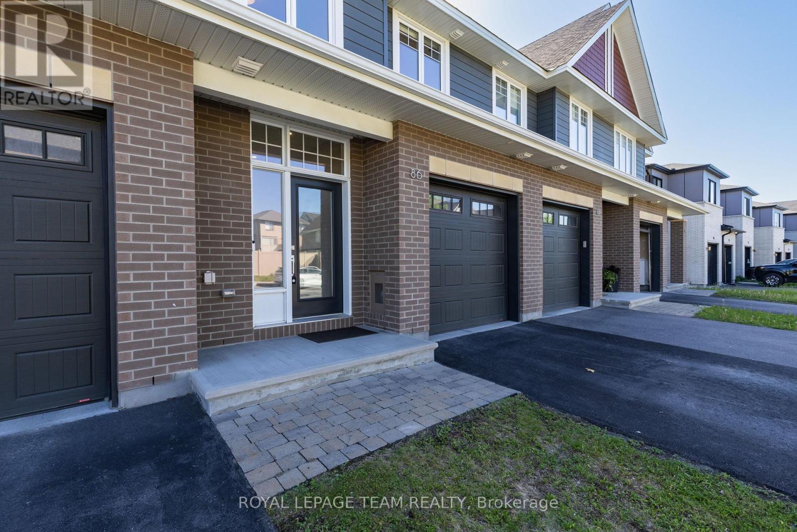 86 Escarpment Crescent, Ottawa, Ontario  K2T 0L8 - Photo 3 - X13430780