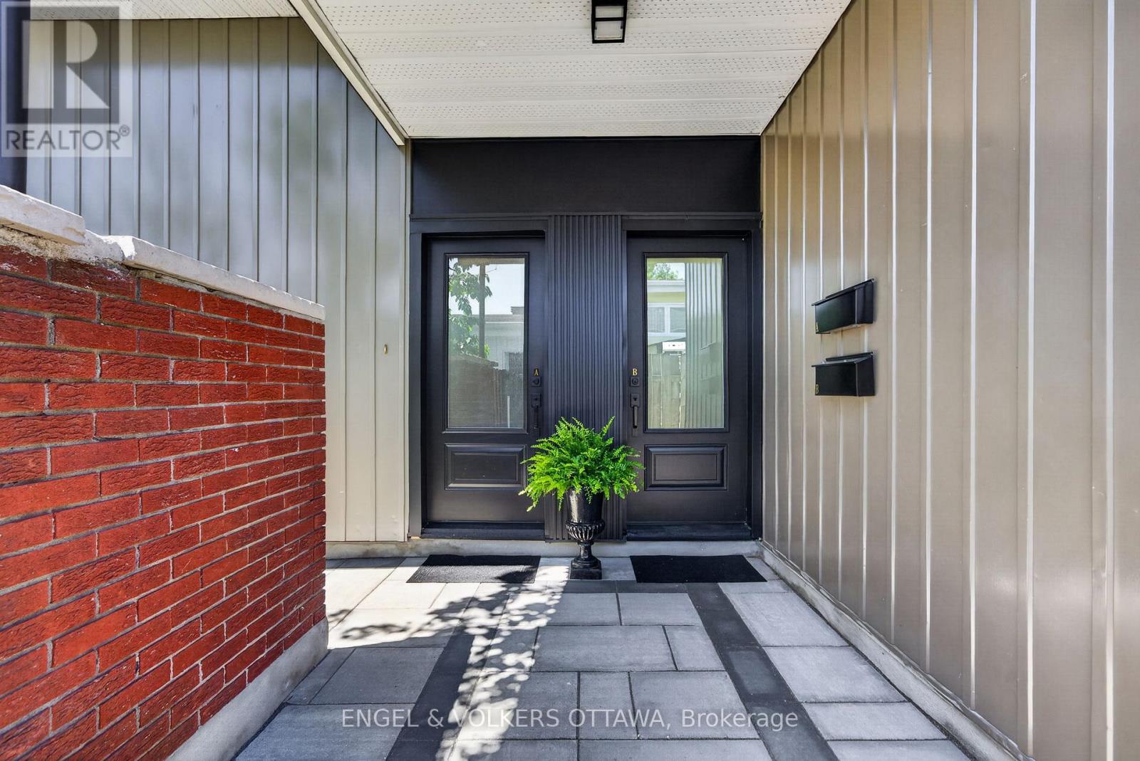 2265 Samuel Drive, Ottawa, Ontario  K1G 3C3 - Photo 3 - X13431000