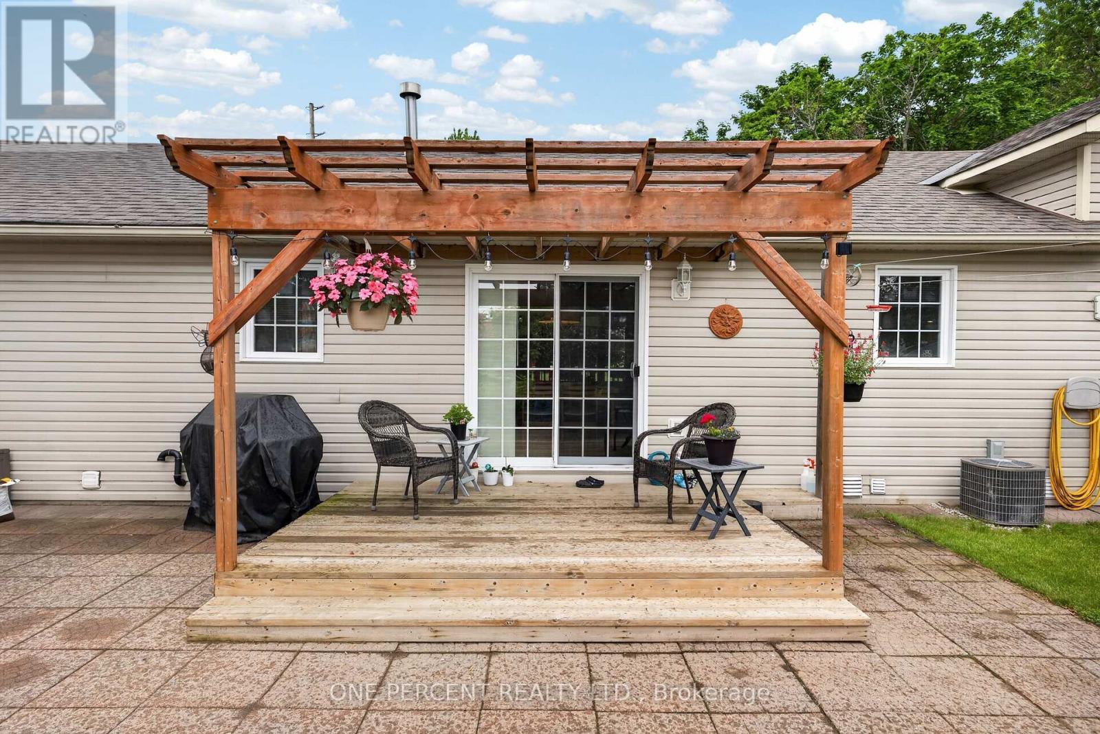 3061 Bridge Street, North Dundas, Ontario  K0E 1W0 - Photo 40 - X13431100
