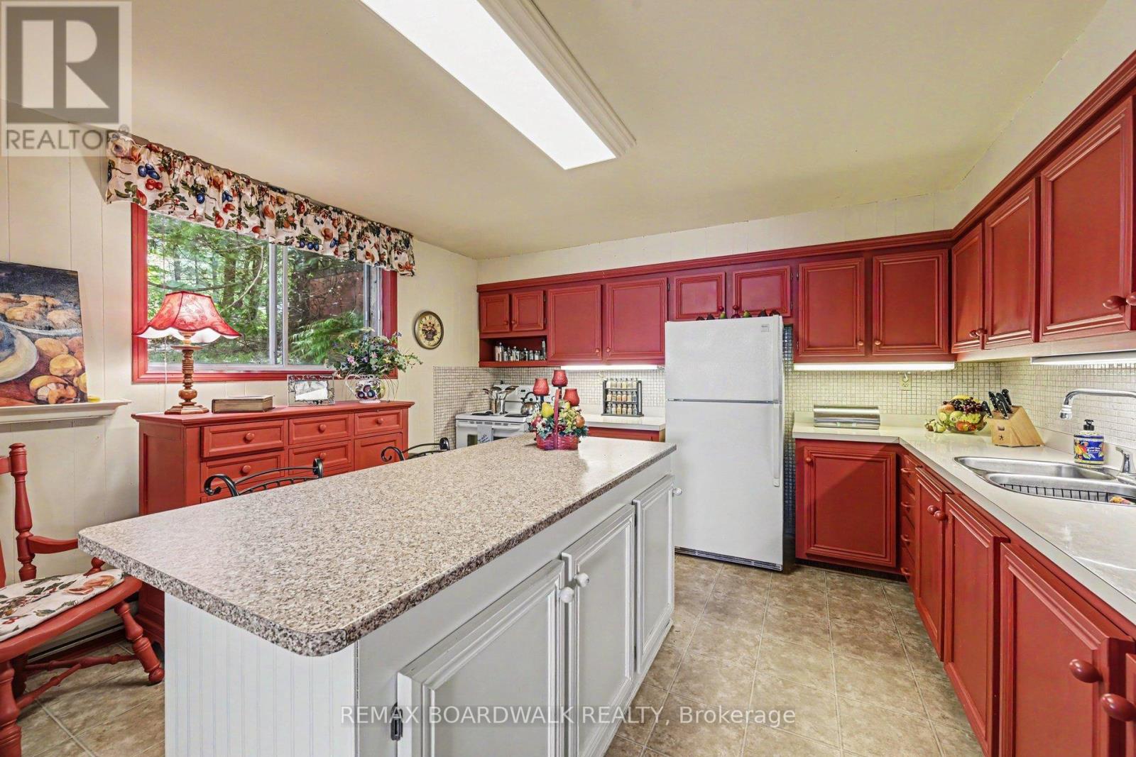 126 Lakeshore Road, Lanark Highlands, Ontario  K0A 3L0 - Photo 11 - X13431142