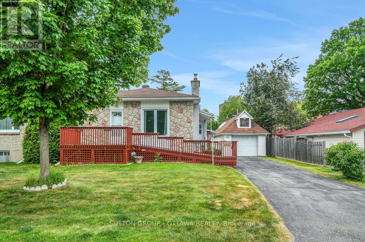 442 Wentworth Avenue, Ottawa, Ontario  K2B 5J8 - Photo 1 - X13431246