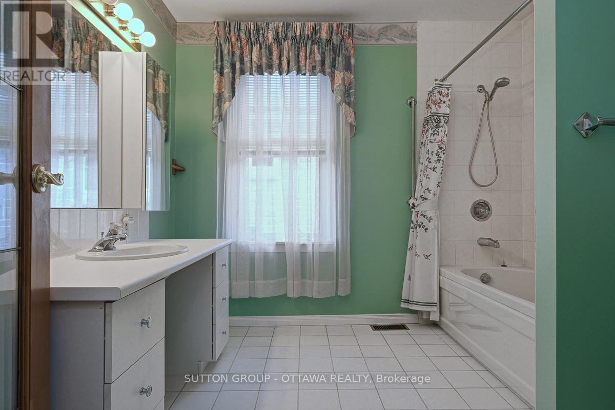 442 Wentworth Avenue, Ottawa, Ontario  K2B 5J8 - Photo 19 - X13431246