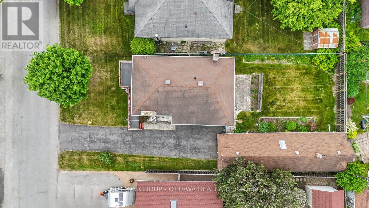 442 Wentworth Avenue, Ottawa, Ontario  K2B 5J8 - Photo 2 - X13431246