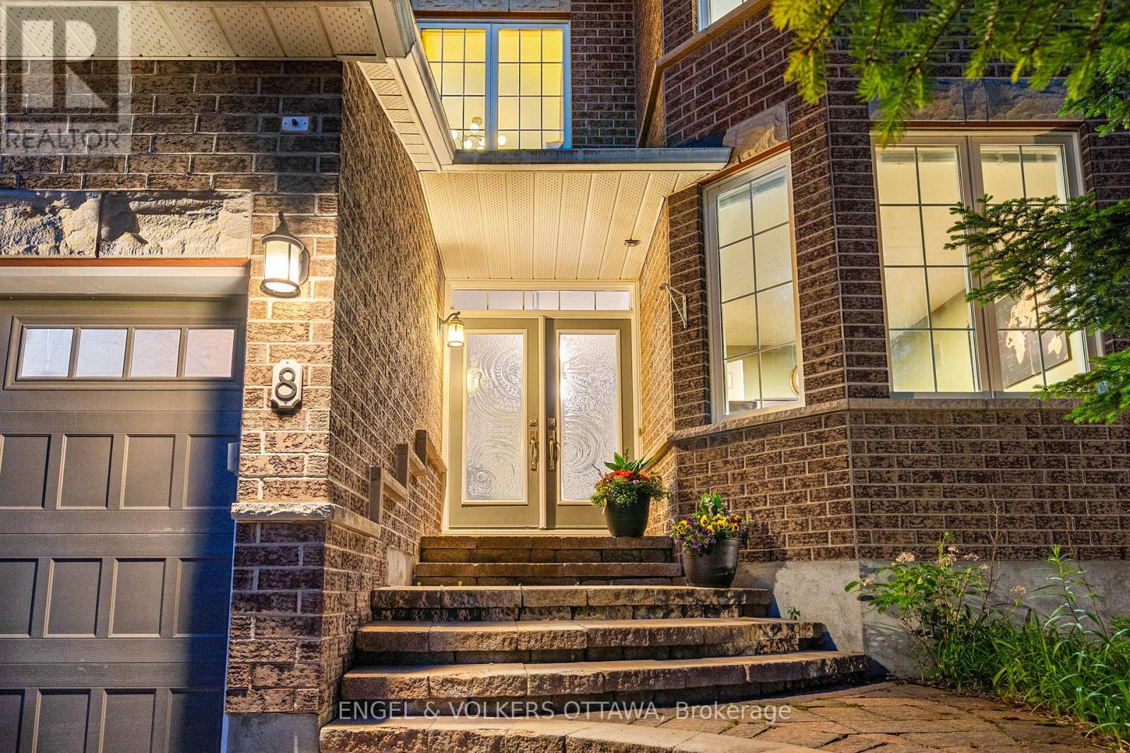 8 Glenrill Place, Ottawa, Ontario  K2M 2T6 - Photo 2 - X13431532