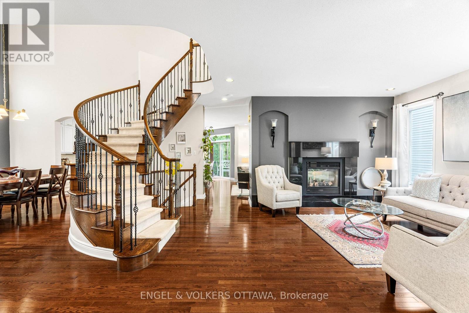 8 Glenrill Place, Ottawa, Ontario  K2M 2T6 - Photo 4 - X13431532