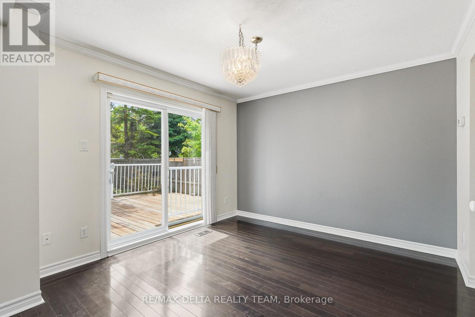 310 Mceachern Crescent, Ottawa, Ontario  K1E 3K2 - Photo 13 - X13431574