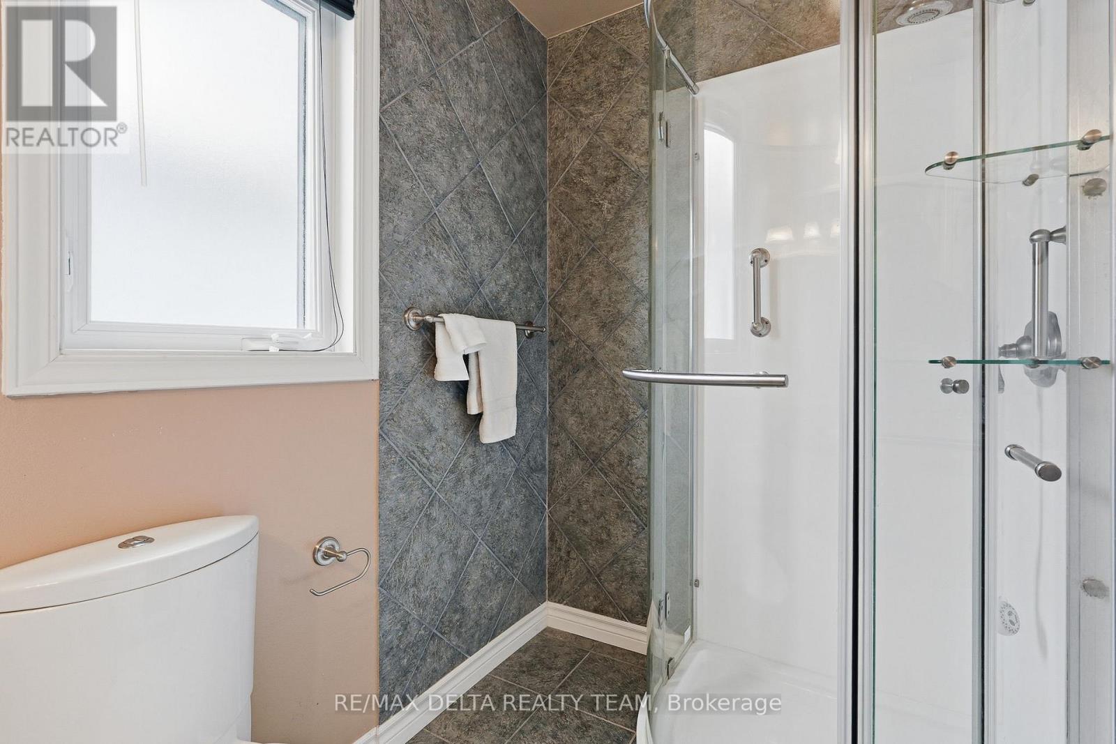 310 Mceachern Crescent, Ottawa, Ontario  K1E 3K2 - Photo 23 - X13431574