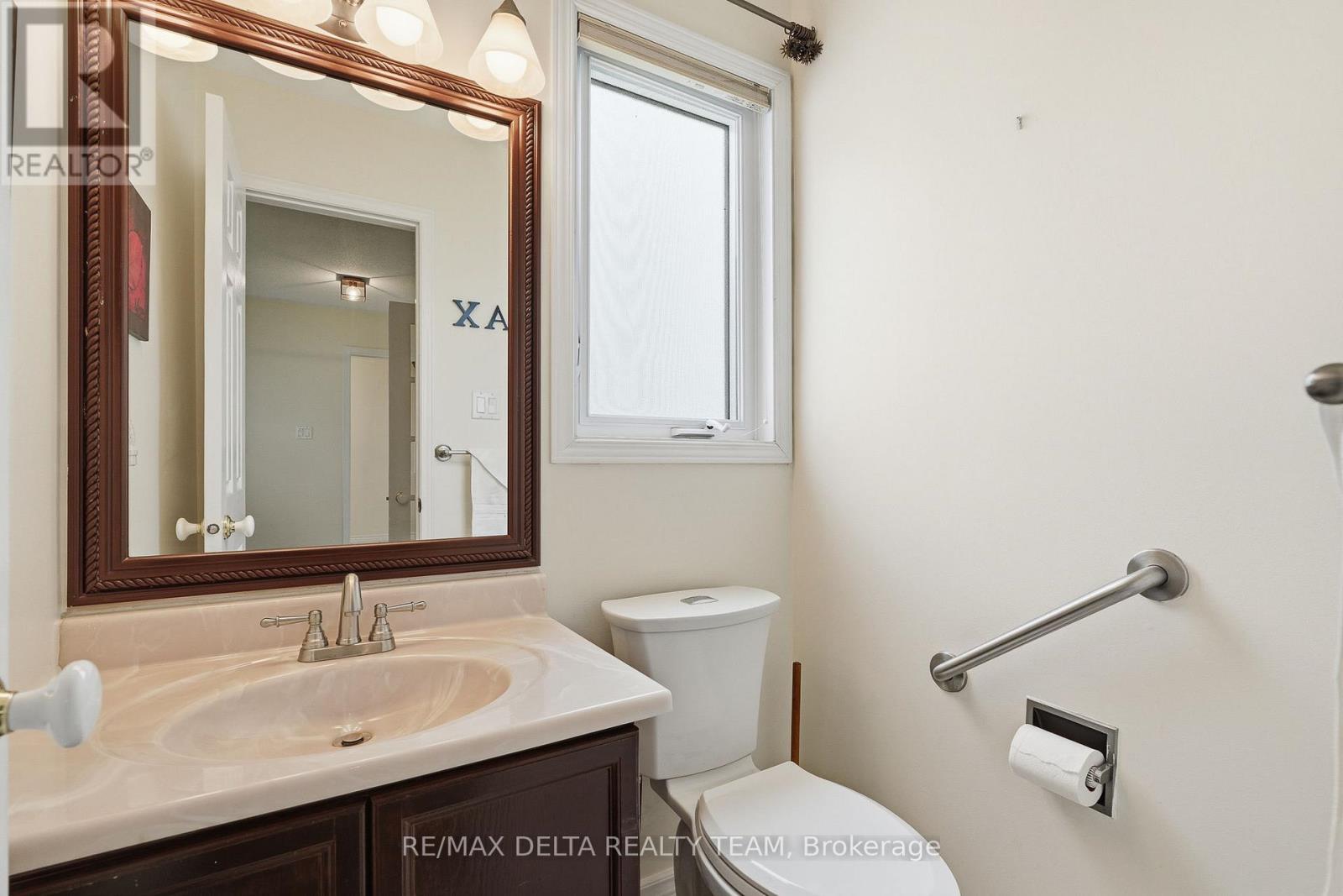 310 Mceachern Crescent, Ottawa, Ontario  K1E 3K2 - Photo 5 - X13431574
