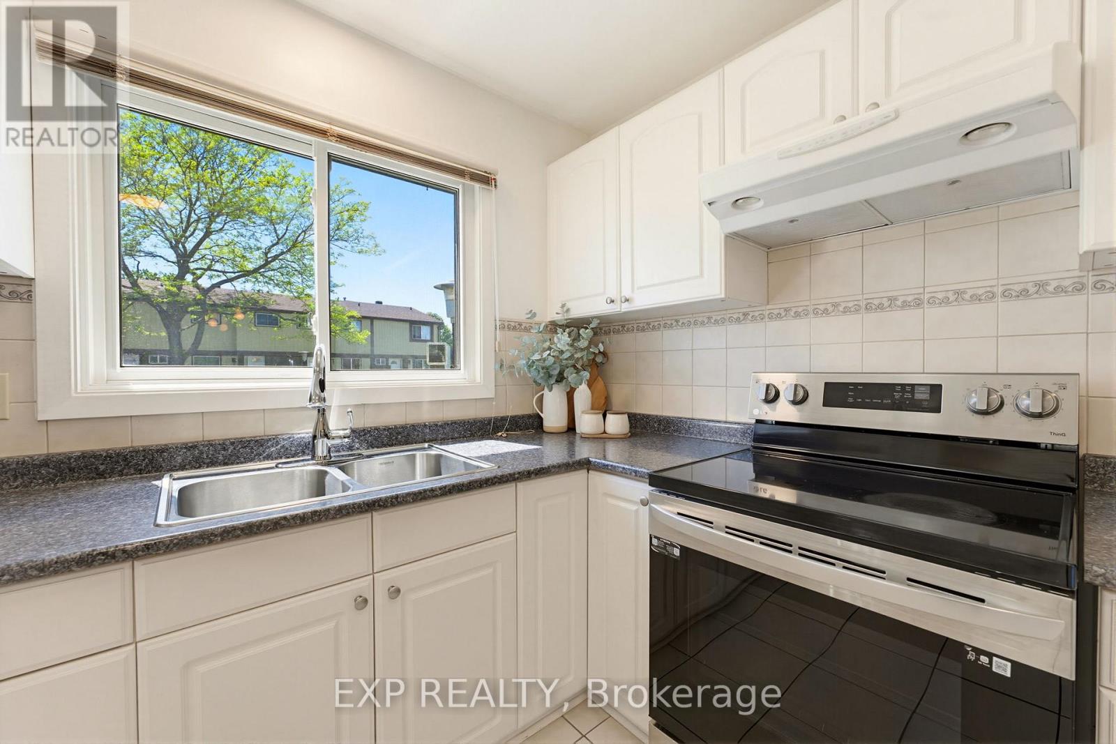 A - 10 Fieldgate Drive, Ottawa, Ontario  K2J 1L5 - Photo 8 - X13431770