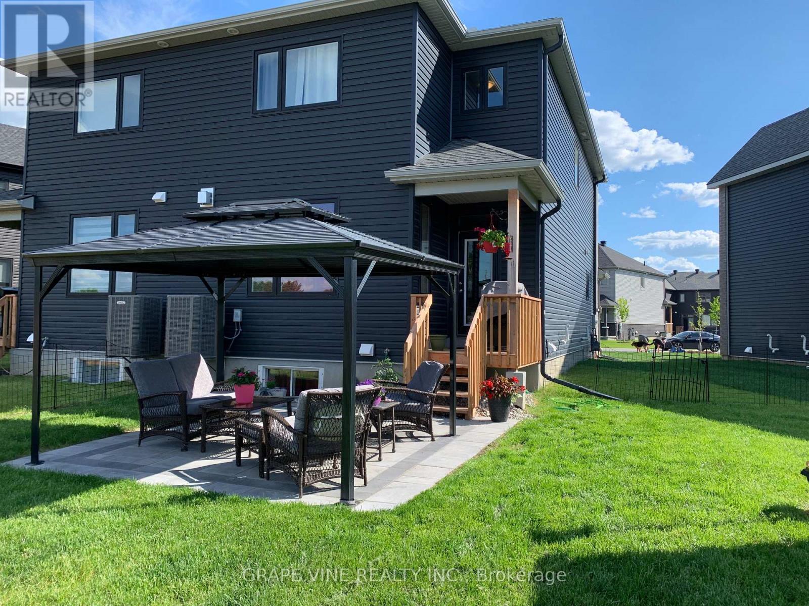 650 Fisher Street, North Grenville, Ontario  K0G 1J0 - Photo 35 - X13431814