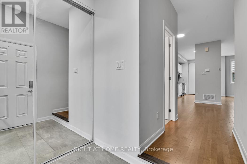 306 Guppy Grove, Ottawa, Ontario  K4A 5G8 - Photo 3 - X13431882