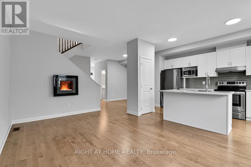 306 Guppy Grove, Ottawa, Ontario  K4A 5G8 - Photo 4 - X13431882