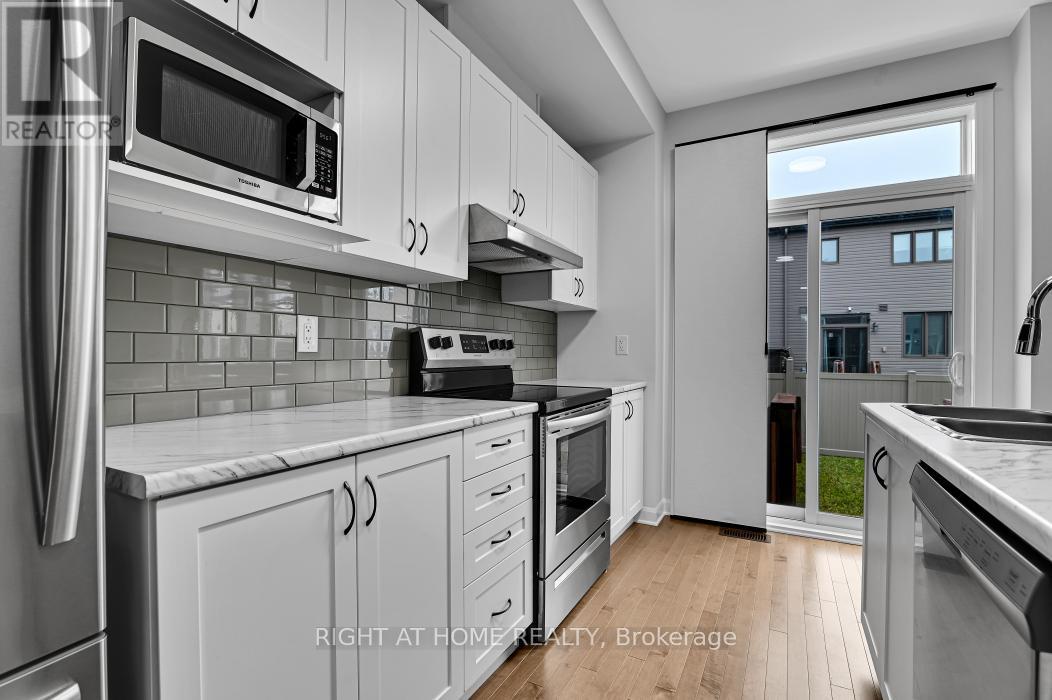 306 Guppy Grove, Ottawa, Ontario  K4A 5G8 - Photo 6 - X13431882