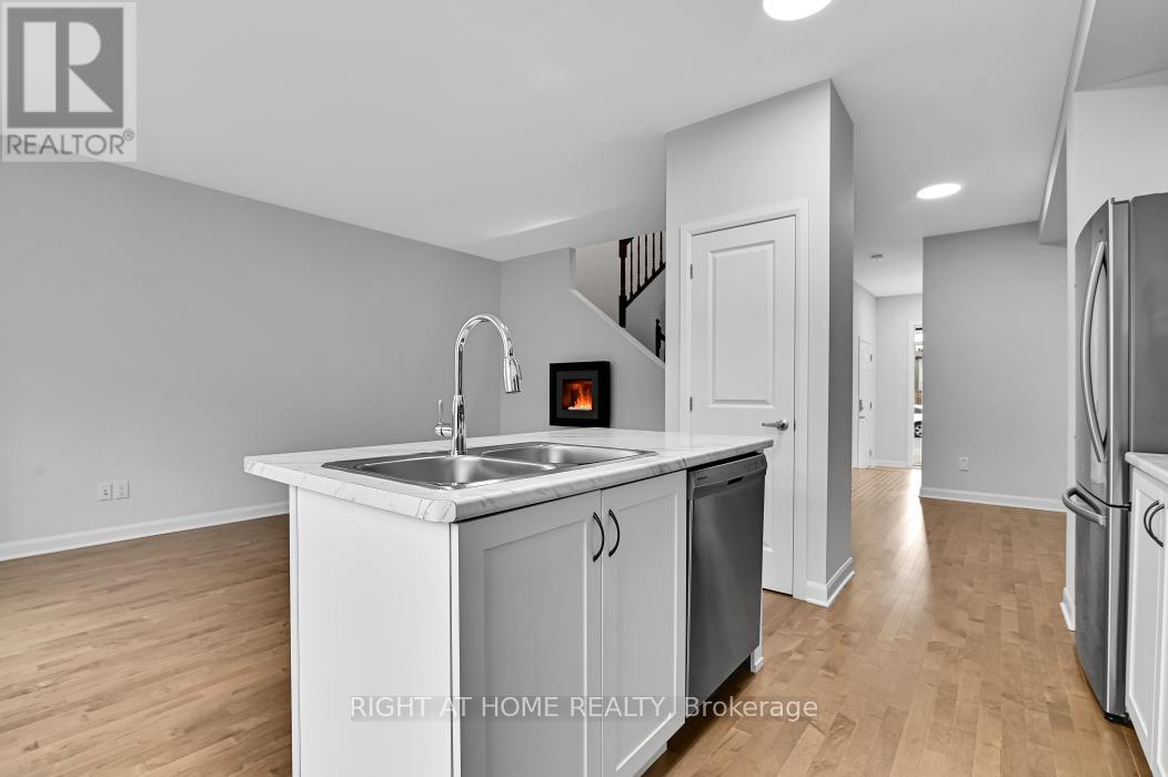 306 Guppy Grove, Ottawa, Ontario  K4A 5G8 - Photo 8 - X13431882