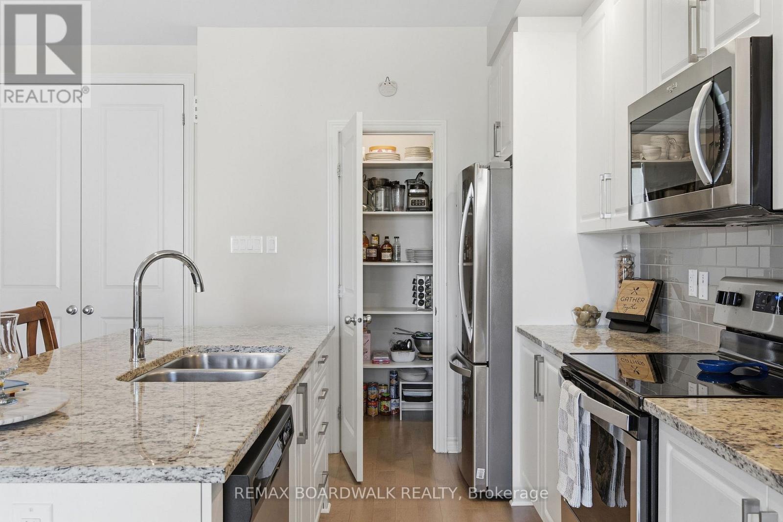 543 Labrador Crescent, Ottawa, Ontario  K1T 0R4 - Photo 37 - X13431912