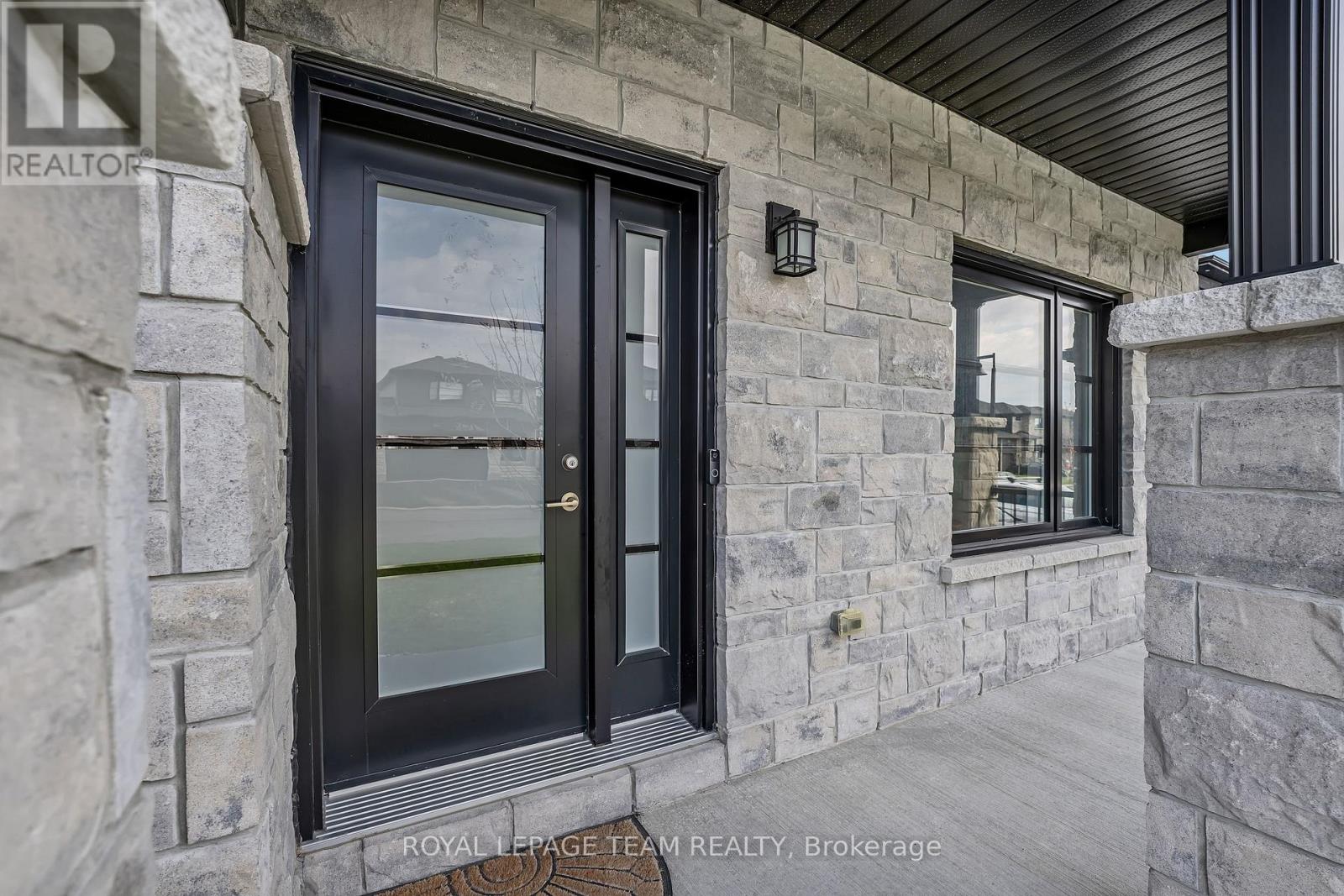 340 Moonlight Drive, Russell, Ontario  K4R 0L1 - Photo 5 - X13432116