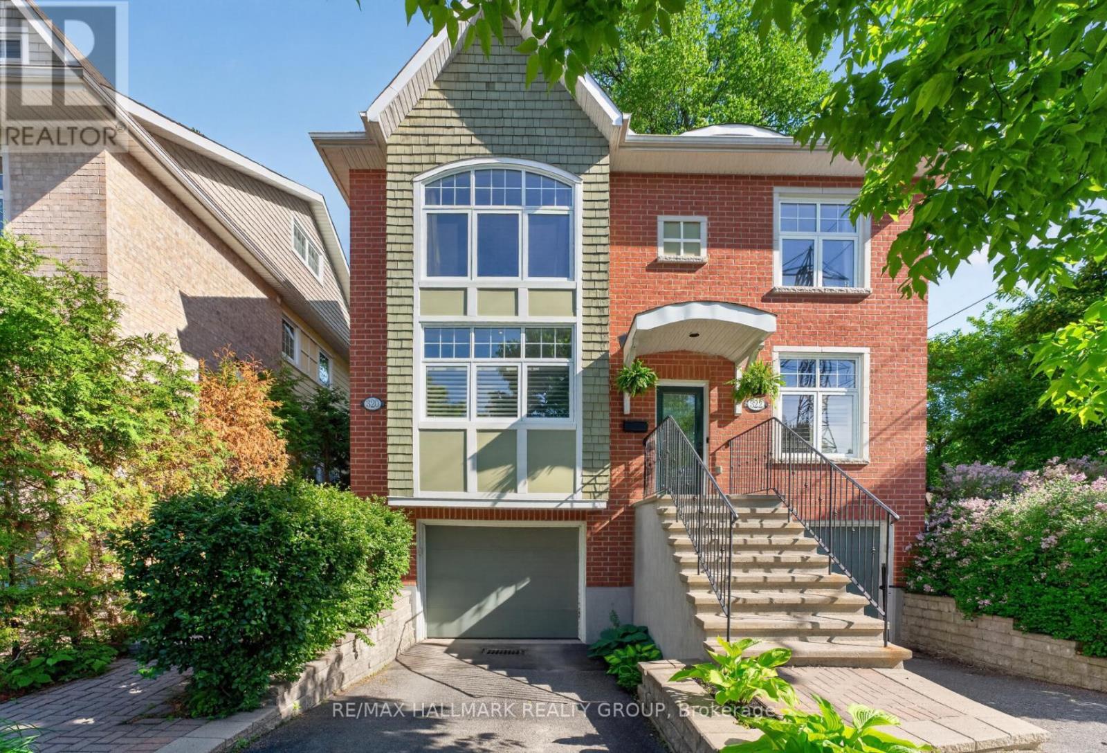 320 Iona Street, Ottawa, Ontario  K1Z 7B9 - Photo 1 - X13432202