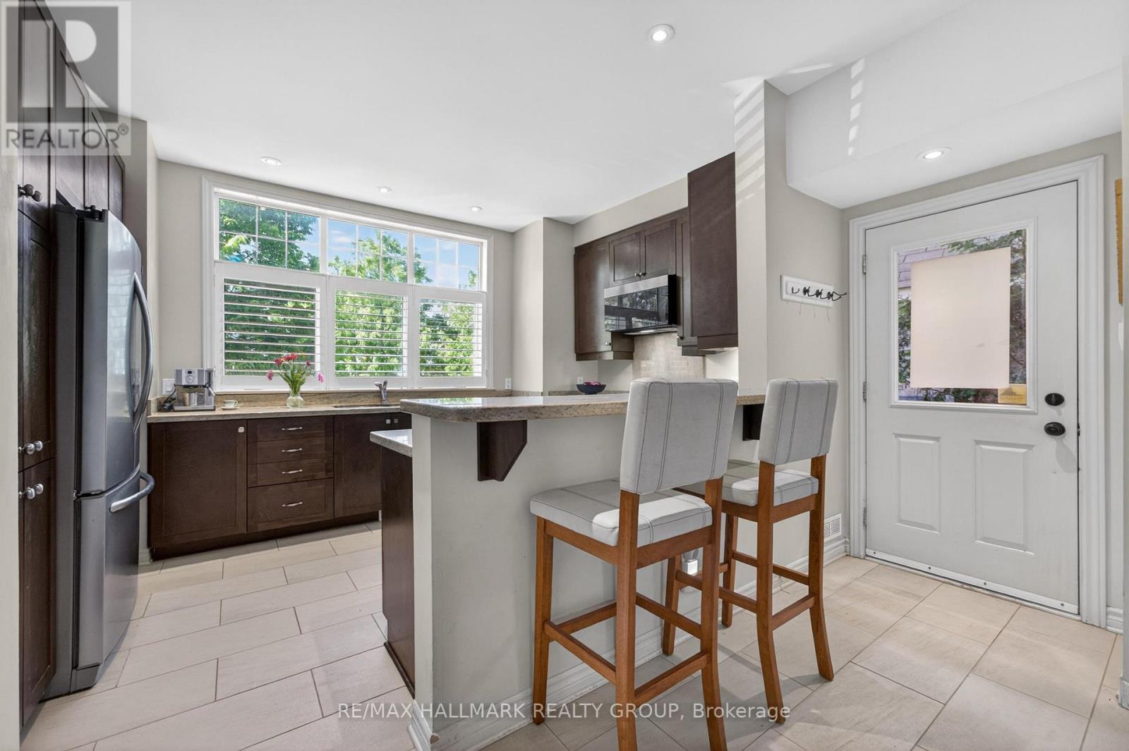 320 Iona Street, Ottawa, Ontario  K1Z 7B9 - Photo 3 - X13432202